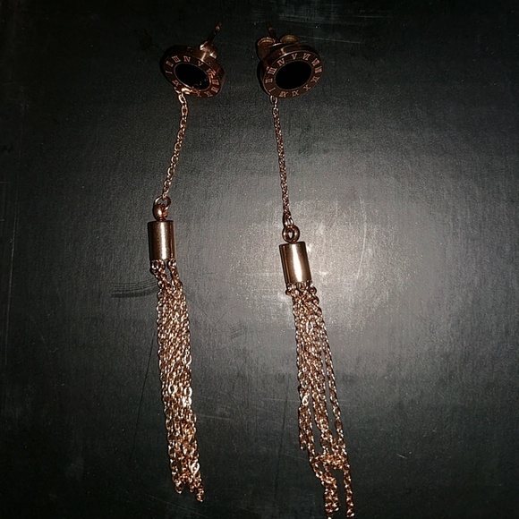 earings - Picture 1 of 4